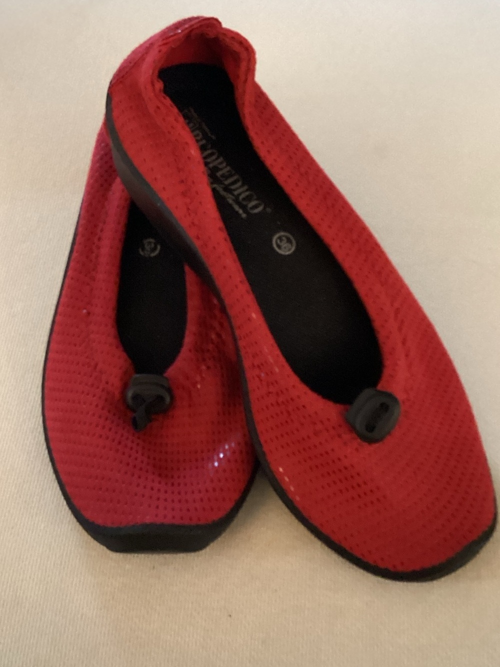 Arcopedico Red Slip-On Mesh Clogs